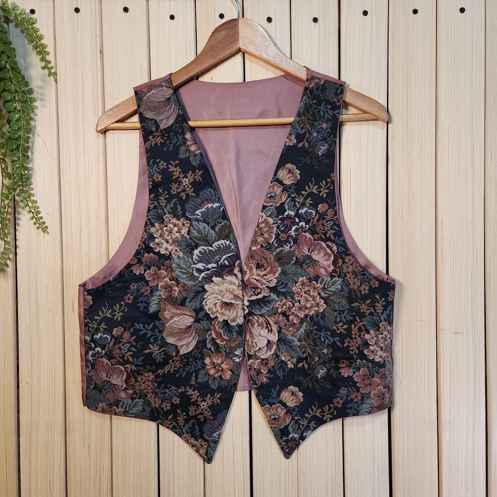 Tapestry Vest Floral